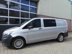 Grijs (metallic) Gebruikt 2017 Mercedes Vito Sedan | € 22.950