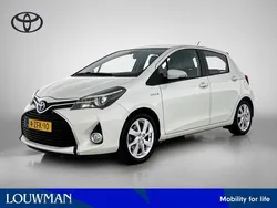 Wit Gebruikt 2015 Toyota Yaris Hatchback | € 14.445 (Eerlijke prijs)