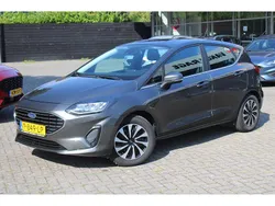 Grijs Gebruikt 2022 Ford Fiesta Titanium Hatchback | € 16.995 (Eerlijke prijs)