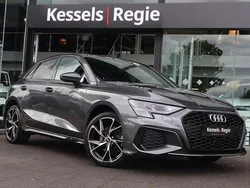 Grijs, metallic lak Gebruikt 2022 Audi A3 Sportback S-Line Hatchback | € 32.950
