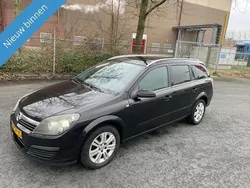Zwart, metallic lak Gebruikt 2006 Opel Astra Edition Stationwagen | € 1.699 (Duur)