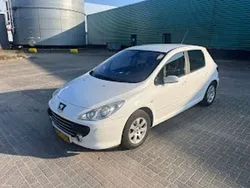 Wit Gebruikt 2006 Peugeot 307 Premium Hatchback | € 1.500 (Iets duurder)