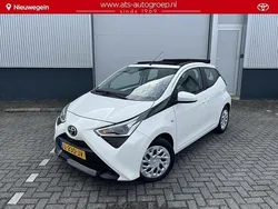 Wit Gebruikt 2021 Toyota Aygo X-play Hatchback | € 12.500 (Eerlijke prijs)