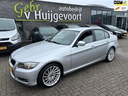 Grijs, metallic lak Gebruikt 2010 BMW 318 Sedan | € 6.950 (Eerlijke prijs)