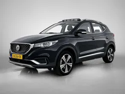 Zwart Gebruikt 2020 MG ZS Luxury Sedan | € 14.740 (Eerlijke prijs)