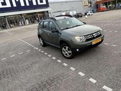 Grijs Gebruikt 2014 Dacia Duster Lauréate SUV | € 5.500 (Eerlijke prijs)