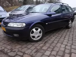Blauw Gebruikt 1998 Opel Vectra Stationwagen | € 795 (Iets duurder)