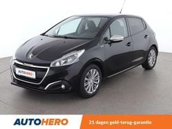 Zwart Gebruikt 2018 Peugeot 208 Style Hatchback | € 6.949 (Goede deal)