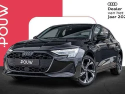 Zwart, metallic lak Nieuw 2025 Audi A3 Sportback e-tron Advanced Sedan | € 47.250 (Eerlijke prijs)