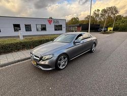Grijs Gebruikt 2017 Mercedes E200 Business Sedan | € 17.999 (Duur)