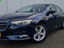Blauw Gebruikt 2020 Opel Insignia Business Hatchback | € 13.990 (Goede deal)