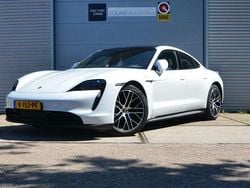 Wit (parellak) Gebruikt 2021 Porsche Taycan 4S Performance Package Sedan | € 63.999