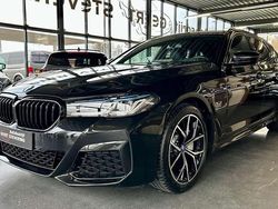 Zwart Gebruikt 2024 BMW 530e M Sport Stationwagen | € 48.450 (Eerlijke prijs)