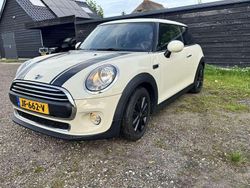 Wit Gebruikt 2016 Mini ONE Business Hatchback | € 8.495 (Goede deal)