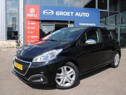 Zwart Gebruikt 2019 Peugeot 208 Signature Sky Hatchback | € 11.650 (Goede deal)
