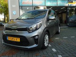 Grijs (metallic) Gebruikt 2022 Kia Picanto Hatchback | € 13.400 (Eerlijke prijs)