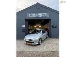 Grijs Gebruikt 2004 Peugeot 206 CC Cabriolet | € 1.100