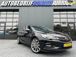 Zwart Gebruikt 2016 Opel Astra Innovation Stationwagen | € 11.900 (Iets duurder)