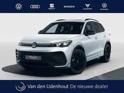 Groen, metallic lak Nieuw 2025 VW Tiguan R-line Edition SUV | € 58.822 (Eerlijke prijs)