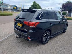 Zwart Gebruikt 2015 Mitsubishi Outlander P-HEV Edition SUV | € 11.500 (Iets duurder)