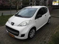 Wit Gebruikt 2009 Peugeot 107 Hatchback | € 1.950 (Eerlijke prijs)