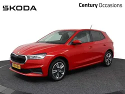 Rood Gebruikt 2023 Skoda Fabia Ambition Hatchback | € 18.900 (Goede deal)