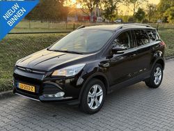 Zwart Gebruikt 2016 Ford Kuga Trend SUV | € 8.250 (Eerlijke prijs)