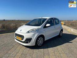 Wit Gebruikt 2012 Peugeot 107 Active Hatchback | € 4.945 (Eerlijke prijs)