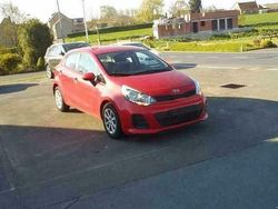 Rood Gebruikt 2016 Kia Rio Hatchback | € 7.950 (Super prijs)