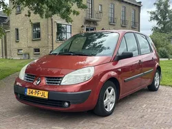 Rood Gebruikt 2004 Renault Scénic II Authentique MPV | € 840 (Eerlijke prijs)