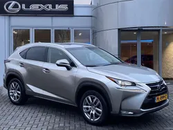 Grijs, metallic lak Gebruikt 2017 Lexus NX300h Luxury Line SUV | € 28.560 (Goede deal)