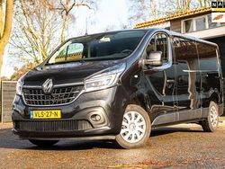 Zwart (metallic) Gebruikt 2021 Renault Trafic Komfort MPV | € 18.411