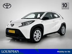 Wit Gebruikt 2024 Toyota Aygo Play Hatchback | € 19.245 (Eerlijke prijs)