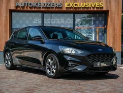 Zwart Gebruikt 2019 Ford Focus ST-Line Hatchback | € 16.450 (Eerlijke prijs)