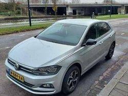 Grijs Gebruikt 2020 VW Polo IQ Drive Sedan | € 12.999 (Eerlijke prijs)