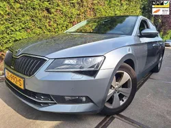 Grijs, metallic lak Gebruikt 2019 Skoda Superb Business Line Hatchback | € 16.360