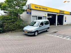 Grijs Gebruikt 2002 Peugeot Partner Van | € 2.250