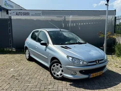 Grijs Gebruikt 2005 Peugeot 206 Hatchback | € 1.249 (Eerlijke prijs)