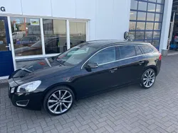 Zwart Gebruikt 2013 Volvo V60 Summum Stationwagen | € 13.950 (Eerlijke prijs)