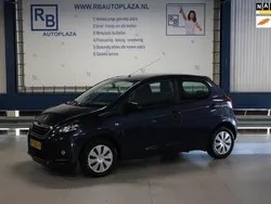 Blauw, metallic lak Gebruikt 2017 Peugeot 108 Hatchback | € 6.450 (Goede deal)