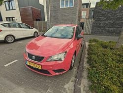 Rood Gebruikt 2014 Seat Ibiza Style MPV | € 2.700 (Goede deal)