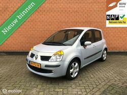 Grijs Gebruikt 2004 Renault Modus Luxe MPV | € 1.495 (Eerlijke prijs)