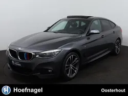 Grijs Gebruikt 2019 BMW 320 M Sport Sedan | € 27.900 (Eerlijke prijs)