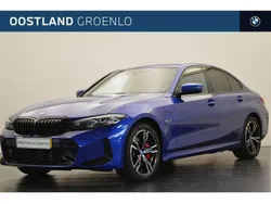 Blauw, metallic lak Gebruikt 2024 BMW 320 Executive Sedan | € 47.950 (Duur)