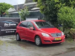 Rood Gebruikt 2011 Mercedes B160 MPV | € 7.499 (Eerlijke prijs)