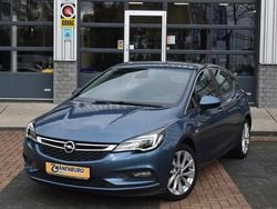 Blauw Gebruikt 2016 Opel Astra Edition Hatchback | € 8.950 (Eerlijke prijs)
