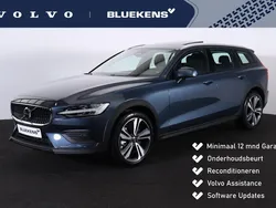 Blauw Gebruikt 2024 Volvo V60 CC Plus Stationwagen | € 55.900 (Iets duurder)