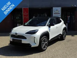 Zwart Gebruikt 2022 Toyota Yaris Cross Executive SUV | € 26.499 (Goede deal)