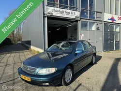 Blauw Gebruikt 2001 Opel Omega Business Edition Sedan | € 1.999