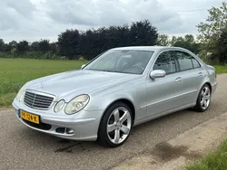 Grijs Gebruikt 2005 Mercedes E200 Avantgarde Sedan | € 4.750 (Eerlijke prijs)